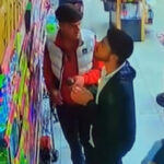 markette koklayarak begendikleri deodorantlari caldilar ea629ce4a0dd