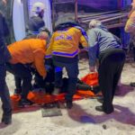 nevsehirde kamyonet otomobile arkadan carpti 4 yarali 27045e6001fc