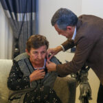 Özgür Özel, Burcu Köksal'ın Annesine Geçmiş Olsun Ziyaretinde Bulundu 3 ozgur ozel ak partinin kara duzenini yikacagim 2 dae266ba4a0e