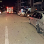 park halindeki otomobile carpip takla atan aracta mahsur kaldi 9f338f1d9d24