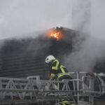 sivasta 2 katli evin catisinda yangin 88cfd5225cea