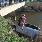 su kanalina ucan otomobilin surucusu oldu 7f0c4f724dbe