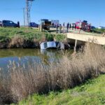 su kanalina ucan otomobilin surucusu oldu e09c060327c6