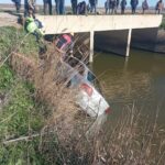 su kanalina ucan otomobilin surucusu oldu eee4a21bbed6