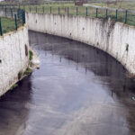 Karaağaç Deresi'nde Kimyasal Atık Krizi: Yetkililer Harekete Geçmeli! 2 tekirdagda karaagac deresi siyah renkte akmaya basladi a4956413ce76