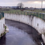 Karaağaç Deresi'nde Kimyasal Atık Krizi: Yetkililer Harekete Geçmeli! 5 tekirdagda karaagac deresi siyah renkte akmaya basladi b1bdfa1136f5