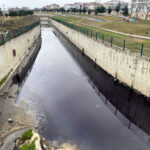 Karaağaç Deresi'nde Kimyasal Atık Krizi: Yetkililer Harekete Geçmeli! 6 tekirdagda karaagac deresi siyah renkte akmaya basladi b53fd38889d1