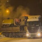 tirin dorsesindeki yanan hurdayi kurekle kar atarak sondurduler 24cdbd073434