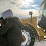 yolu kapali mahallede rahatsizlanan cam kemik hastasi cocugu ekipler hastaneye ulastirdi 0ed3f003ccad