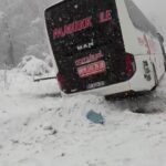 Kar Yağışı Nedeniyle Otobüs Kazası Manzara Çekerken Görüntülendi 2 zonguldak kar altinda 133 koy yolu kapali 2 6b2e13bb01e4