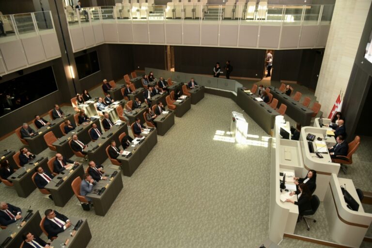 KKTC Meclisi’nde Fiber Optik Protokolü Tartışması Sürüyor: CTP’den “Geri Çekin” Çağrısı