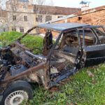 20 yildir is yerinin catisinda duran otomobili akan catiyi tamir etmek isteyince gordu 56dda627d32a