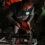 4 kizini zorlukla okutan ayakkabi tamircisi universitedeki kiz ogrencilerden ucret almiyor adeed2d644a7