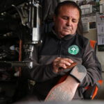 4 kizini zorlukla okutan ayakkabi tamircisi universitedeki kiz ogrencilerden ucret almiyor f01fca5b375c