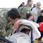 almanyada tatbikata katilan mehmetciklere duygulu karsilama af90d6dc9297