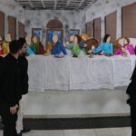 atiklarla unlu sanat eserlerinin rolyef ve heykelini yaptilar 734817678194