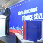 bakan ersoy dunya dillerinde turkce sozlugunu kamuoyuna tanitti c774b8bc2a5c
