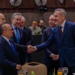 bakan fidan buyukelcilerle iftar yemeginde bir araya geldi 8afc56846f51