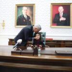 bakan memisoglu saglik elcisi doga ve sigarayi biraktirdigi dedesiyle bir araya geldi 49e14aaac894