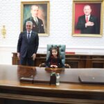 bakan memisoglu saglik elcisi doga ve sigarayi biraktirdigi dedesiyle bir araya geldi 7d2e2775bb2a