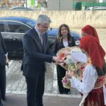 bakan yardimcisi yilmaz canakkalede ogrenciler ile bulustu 7abb22b61aed