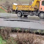 balikesirde asfalt yol saganak sonrasi coktu 1e093b10c9cb