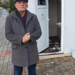 bisikletli 3 cocuk otomobillerin lastigini kesip marketlerden hirsizlik yapti 6aa9857ab1a6