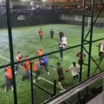 Boksörler halı sahada hem antrenman yaptı hem de futbol oynadı 2 boksorler hali sahada hem antrenman yapti hem de futbol oynadi 49213ab9b0e7