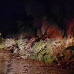 bursada mahalle yolu heyelan nedeniyle ulasima kapandi 95e54fca0927