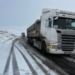 buz tutan rampada tir soforleri mahsur kaldi 8033125980b8