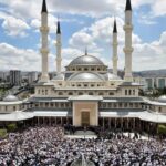 Cevdet Yılmaz, 'Bir Ramazan Akşamı'nın konuğu oldu 2 cevdet yilmaz bir ramazan aksaminin konugu oldu d460fa844b45