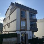 cocuk annesinin kucagindan dustu babasi kendi burnundaki kani uzerine akitti fb11580bb6e0