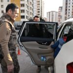 emniyet muduru sehit cocugunu okula birakti b38550da599f