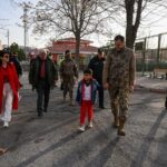 emniyet muduru sehit cocugunu okula birakti c32ed8a0d55a