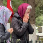 evlilik yil donumunde sehit olan binbasi yetisen mezari basinda anildi 608f6d4f3d6b