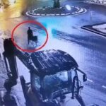 Forkliftle kuyumcu soyup eşekle kaçan şüpheli yakalandı; o anlar kamerada 4 forkliftle kuyumcu soyup esekle kacan supheli yakalandi o anlar kamerada d42458eacb56