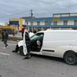 hafif ticari aracin carptigi midibus devrildi 7 kisi yaralandi kaza kamerada 212b7bca0e18