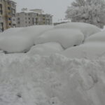 hakkaride 210 yerlesim yeri yolu kapandi araclar kara gomuldu 8c3334877667