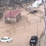 Hatay'da şiddetli sağanak sele neden oldu; araçlarında mahsur kalanlar iş makineleriyle kurtarıldı 6 hatayda siddetli saganak sele neden oldu araclarinda mahsur kalanlar is makineleriyle kurtarildi 38c90248e66b