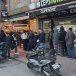 istanbul beyoglunda ilk iftar oncesi pide kuyrugu fee772a0b1ab