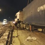 istanbul buyukcekmece tem otoyolunda tir devrildi soforu yaralandi 73a13dbbd335