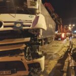 istanbul buyukcekmece tem otoyolunda tir devrildi soforu yaralandi 9b5b7a717127