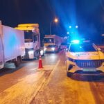 istanbul buyukcekmece tem otoyolunda tir devrildi soforu yaralandi da392fa518bf