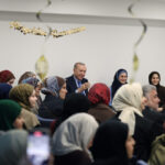 istanbul cumhurbaskani erdogan kiz ogrenci yurdunu ziyaret etti fe2e3c78aa3d