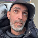 istanbul nisantasinda basina siva parcalari dusen cocuk yaralandi yurume engelli kisi son anda kurtuldu 6b817e524e95