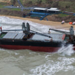 İstanbul - Sarıyer'de karaya oturan gemide tahliye talebinde bulunan kaptan kurtarıldı 1 istanbul sariyerde karaya oturan gemide tahliye talebinde bulunan kaptan kurtarildi 54de999fc4a6