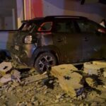 istanbul sultanbeylide otomobil park halindeki 4 araca ve is yerine carpti 03fa2d343d52