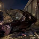 istanbul sultanbeylide otomobil park halindeki 4 araca ve is yerine carpti 95dd0bb7bcb2