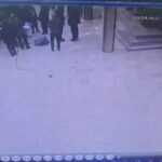 istanbul sultangazide cami avlusunda dayisina kaldirim tasiyla saldiran supheli yakalandi 2ff124ec4ffe