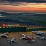 istanbul thynin tk aile adli ucagi gokyuzune 500uncu logoyu cizdi f3d323a0aefa